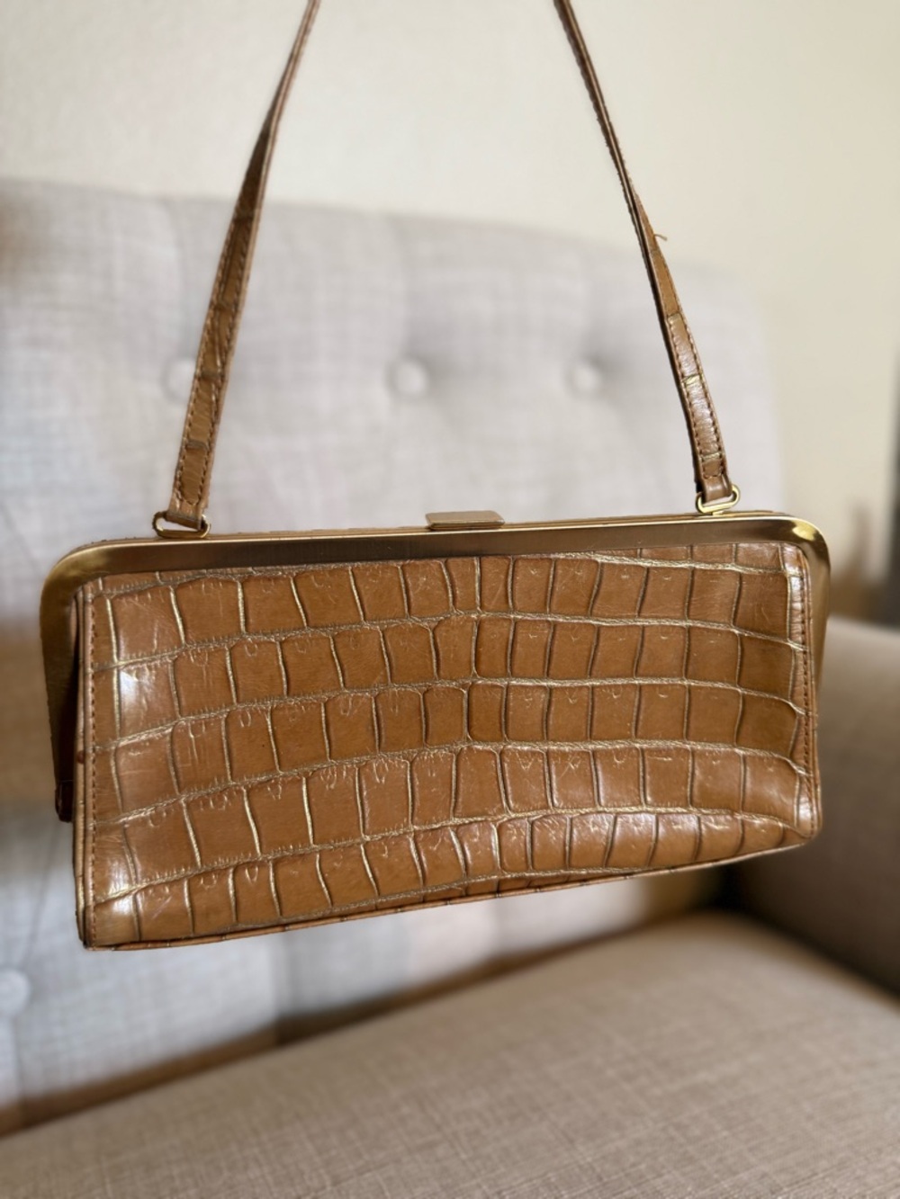 Vintage Ann Taylor Croc-Embossed Tan Shoulder Clutch with Gold Frame